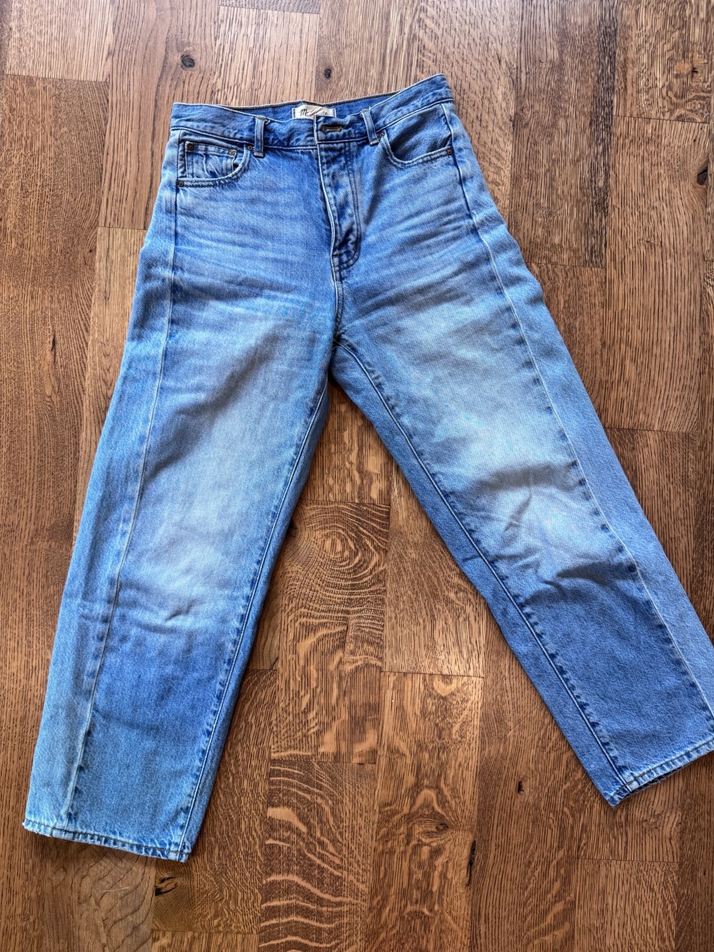 Madewell women’s ankle length barrel legged jeans - size 23